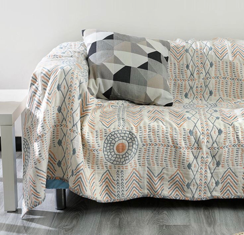 bantal sofa (foto: pinterest)