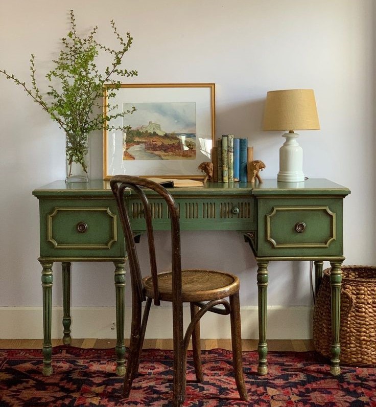 meja kursi vintage (foto: pinterest)