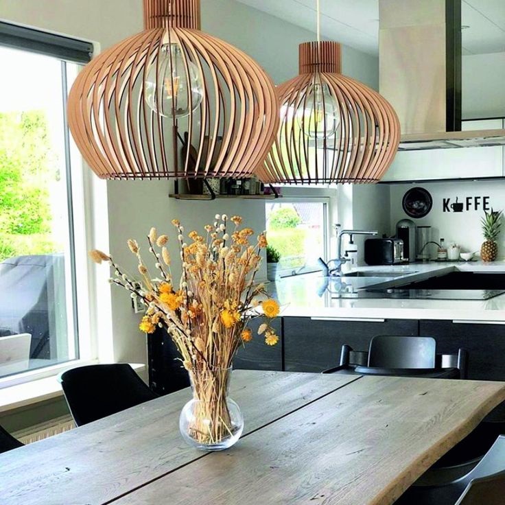meja makan kayu (foto: pinterest)